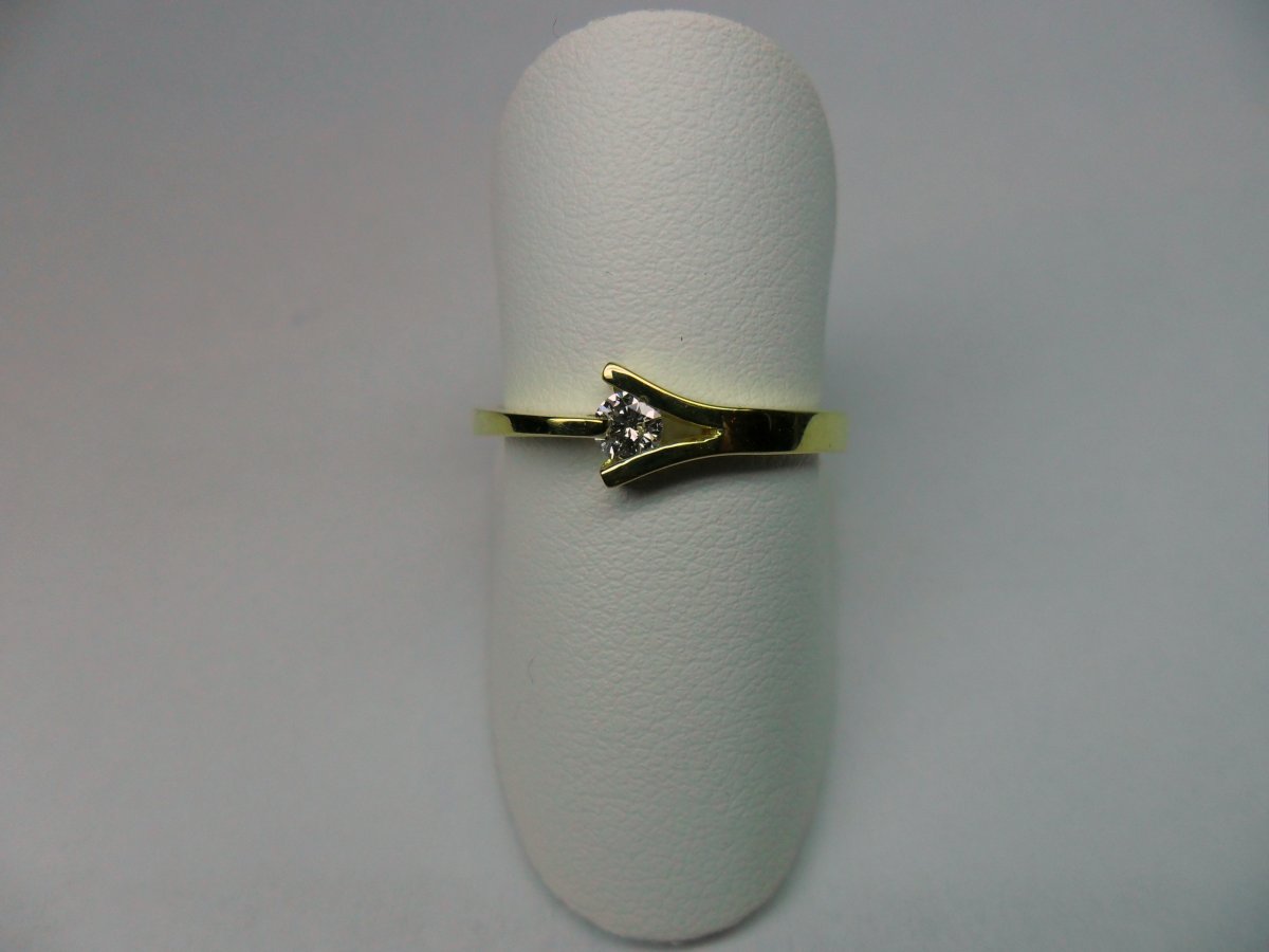 V-Spleet Ring Geelgoud 0.12 crt.